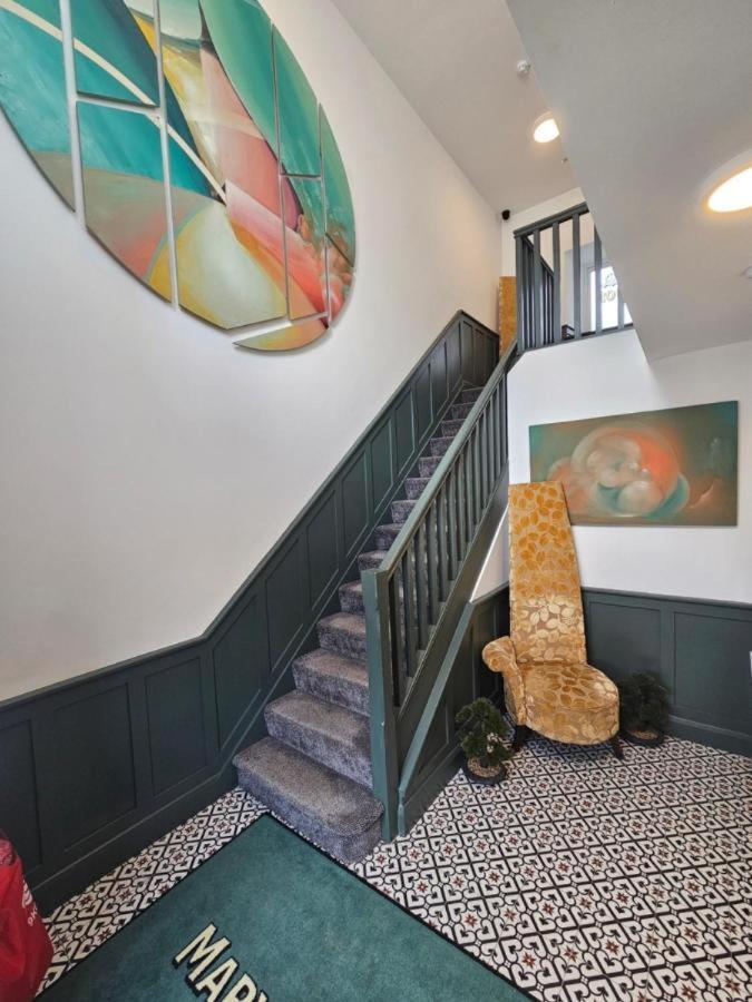 Mary Mullen'S Rooms Eyre Square. Galway Kültér fotó